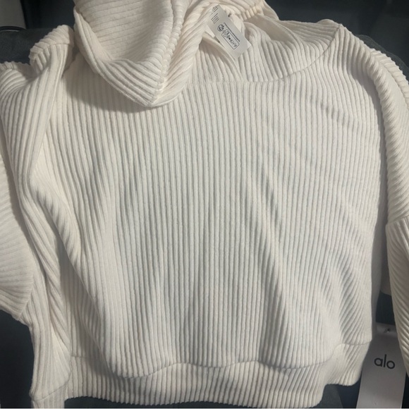 ALO Yoga ivory Muse Hoodie - Picture 2 of 4